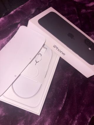 iPhone 16 Apple 100% bateria,con cargador y fundas