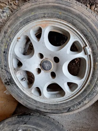 Llantas Ford 4 unidades