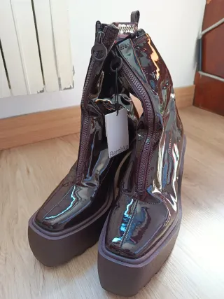 Botines Bershka charol, plataforma talla 40