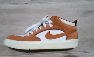 Nike Leo Baker Skateboard Naranja Blanco