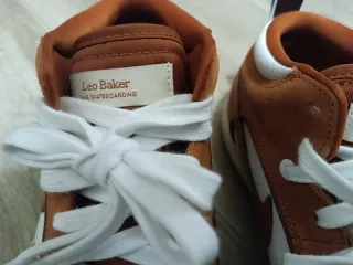 Nike Leo Baker Skateboard Naranja Blanco