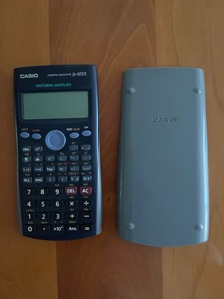 Calculadora Científica Casio fx-82ES