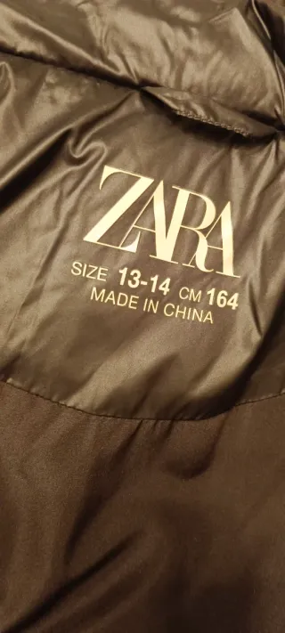 Cazadora acolchada negra de zara