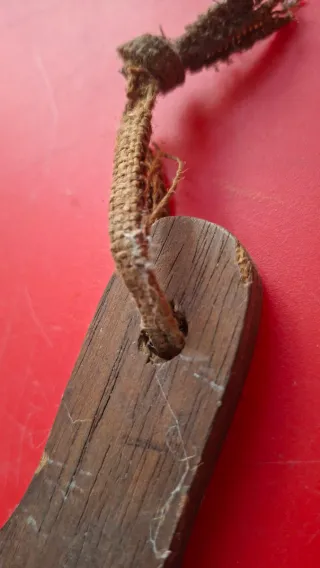 Decorazione da appendere in legno dipinto