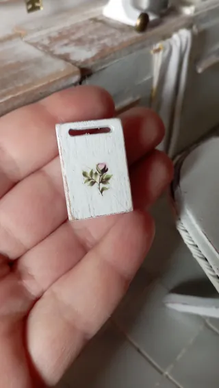 Miniatura Tagliere Rose 1:12