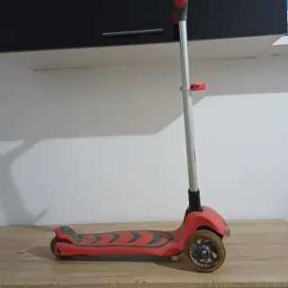 Patinete infantil 3 ruedas rojo