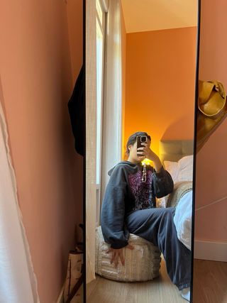 Elegante puff de tela beige