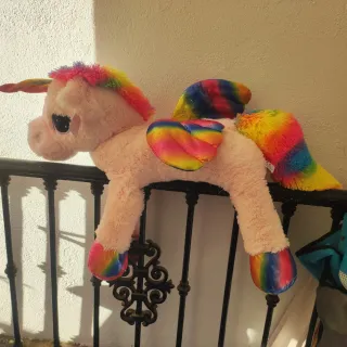 Peluche Unicornio Rosa con Alas Arcoíris