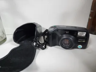 Cámara Pentax Zoom 30-WR Negra