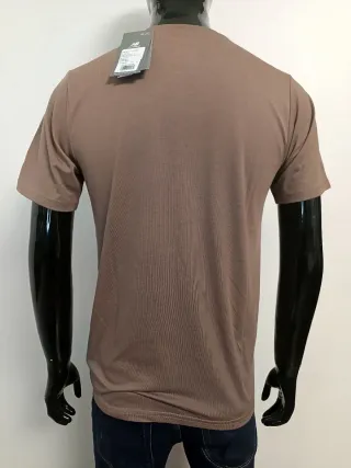 Camiseta New Balance Marrón Logo NB