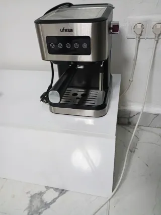 Cafetera Ufesa casi nueva