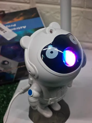 Proyector Astronauta Estrellas Nebulosa