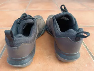 Botas Adidas Terrex Marrones y Negras