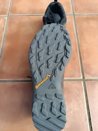 Botas Adidas Terrex Marrones y Negras