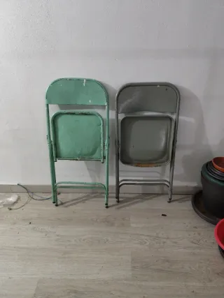 2 Sillas Plegables Metálicas