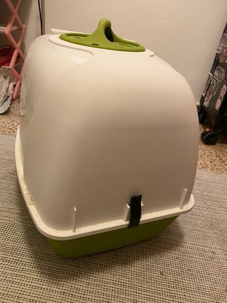 Arenero para gatos con filtro