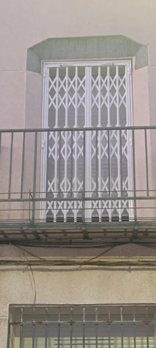 Reja de balcón plegable blanca