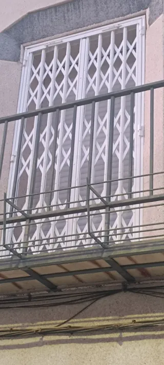 Reja de balcón plegable blanca