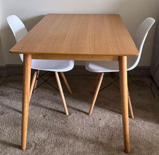 Mesa comedor madera y plástico