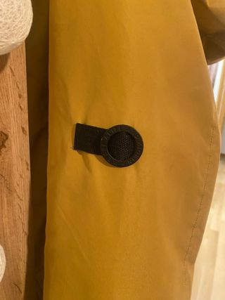 Cazadora parka amarilla Talla M grande