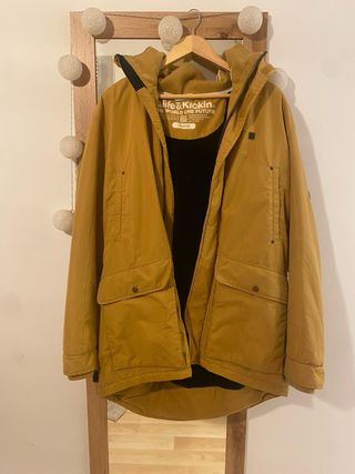 Cazadora parka amarilla Talla M grande