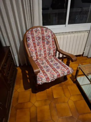 Sofá y mesa de centro