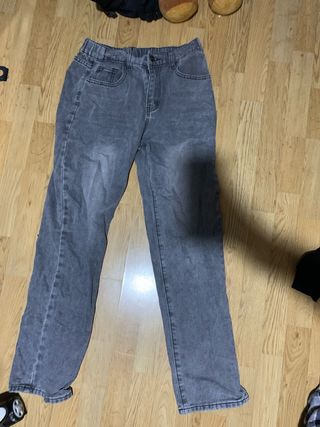 Vaqueros baggy grises