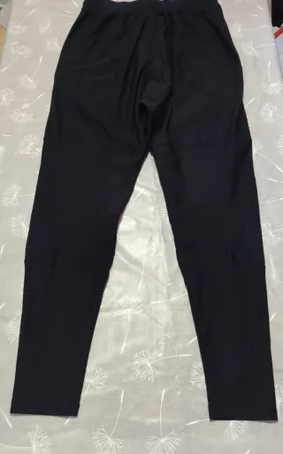 Pantalón Under Armour Negro Ajustado Hombre