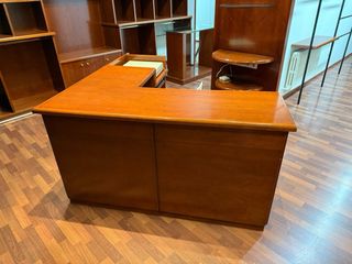 Muebles de madera y mostrador