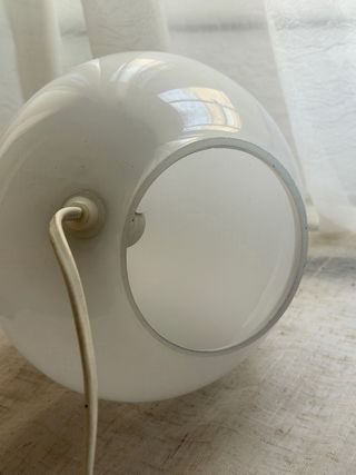 Lámpara opalina blanca firma HABITAT años 80