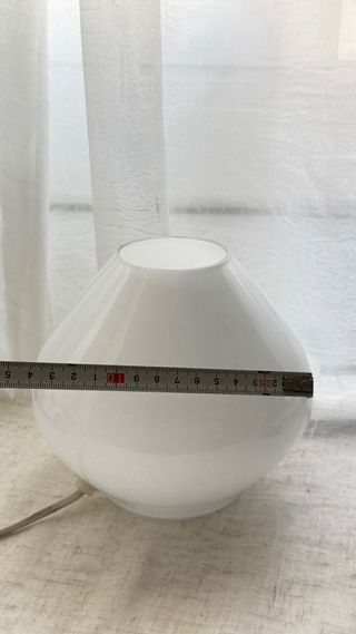 Lámpara opalina blanca firma HABITAT años 80