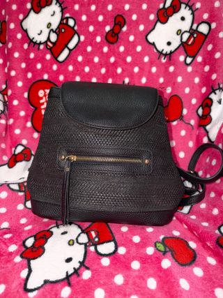 Mochila negra tejida