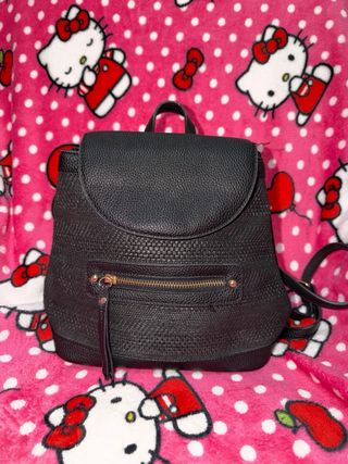 Mochila negra tejida