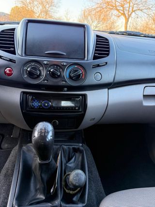 Mitsubishi L200 2011