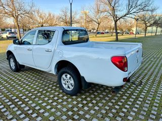 Mitsubishi L200 2011