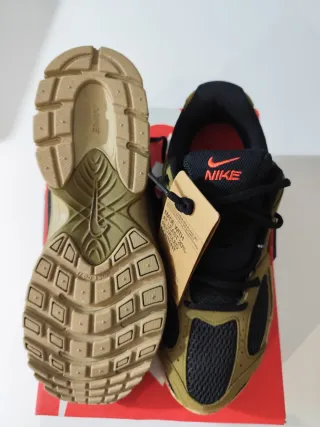 Zapatillas Nike Unisex Verde Oliva y Negro