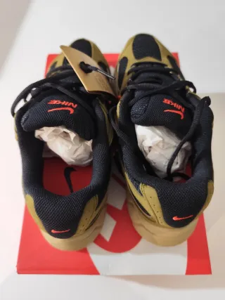 Zapatillas Nike Unisex Verde Oliva y Negro