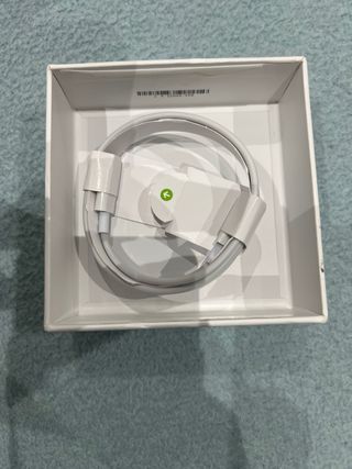 Caja AirPods con MagSafe Charging Case