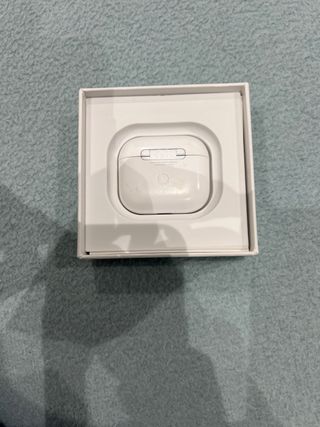 Caja AirPods con MagSafe Charging Case