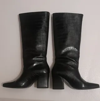 Botas altas Mango negras efecto piel