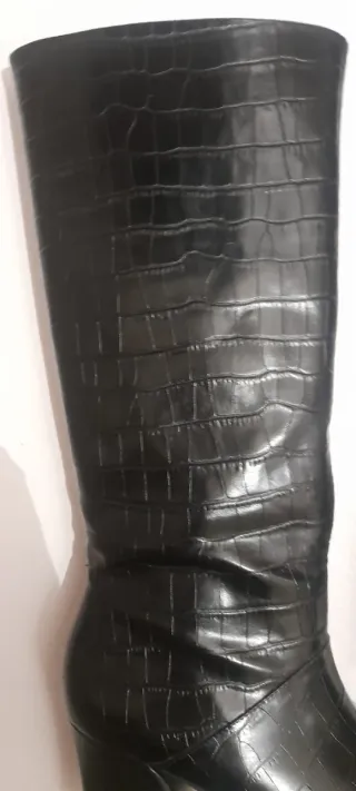 Botas altas Mango negras efecto piel