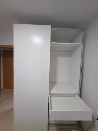 Armario blanco de madera 240x150