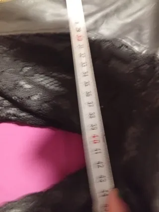 Chaqueta polipiel negra con encaje Talla S