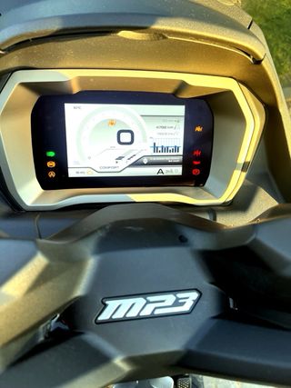 Piaggio MP3 400 HPE - Carnet Coche - Garantía