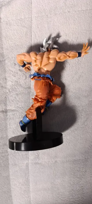 Pack Figuras Goku Ultra Instinto