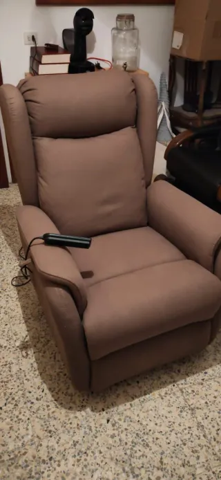 Sillón reclinable muy cómodo – ideal para personas