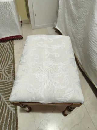 Reposapiés tapizado tela y madera