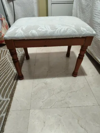 Reposapiés tapizado tela y madera
