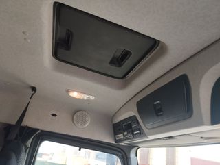 Mercedes ANTOS 25 40-CAMIONES LONAS / TAUTLINER