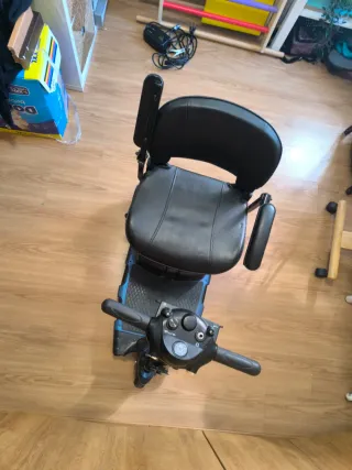 Silla eléctrica movilidad reducida plegable